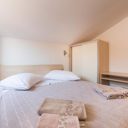 Apartments Sunrise Brist Oda fotoğraf