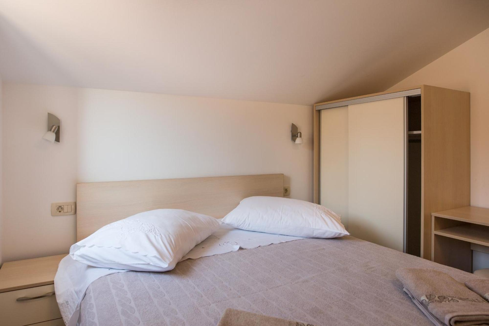 Apartments Sunrise Brist Oda fotoğraf