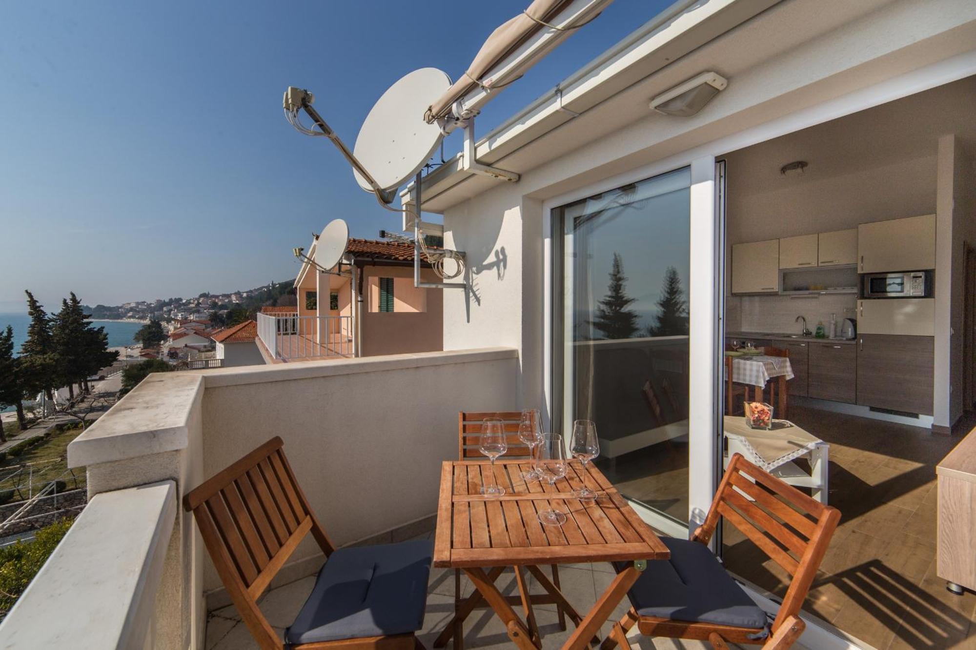 Apartments Sunrise Brist Oda fotoğraf